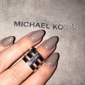Michael Kors ring